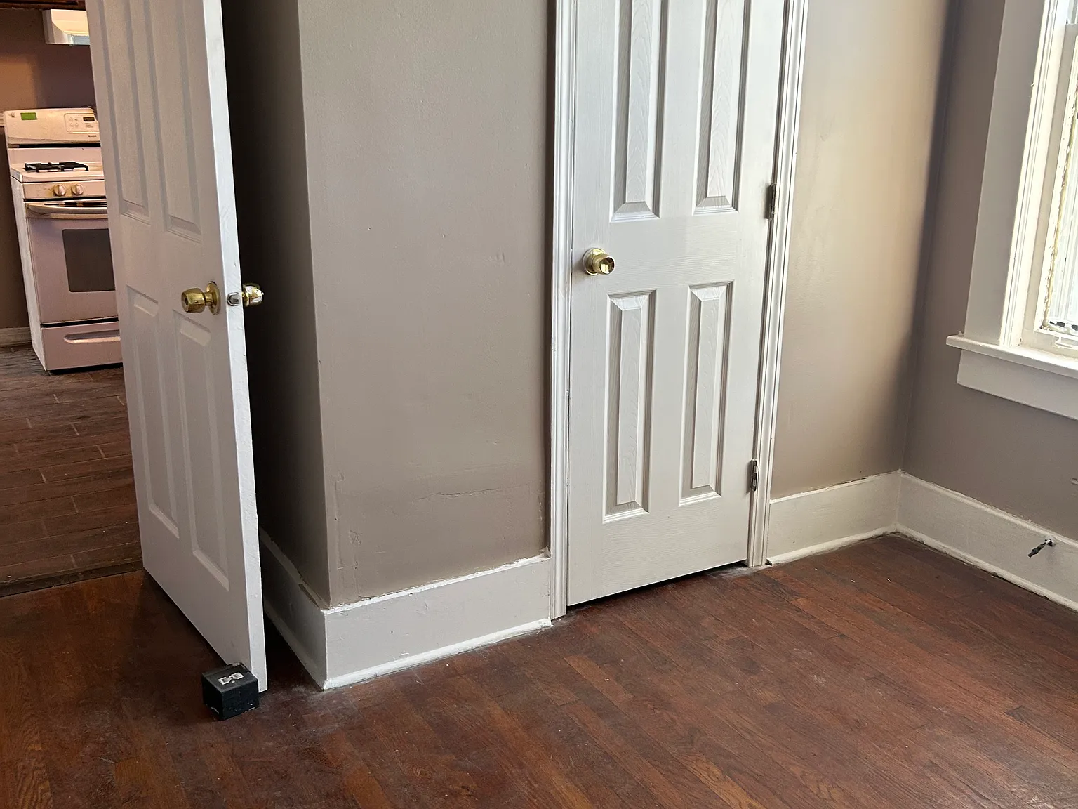 4 bed, 1.5 bath, 1170 sqft, $1,100 — Photo 4