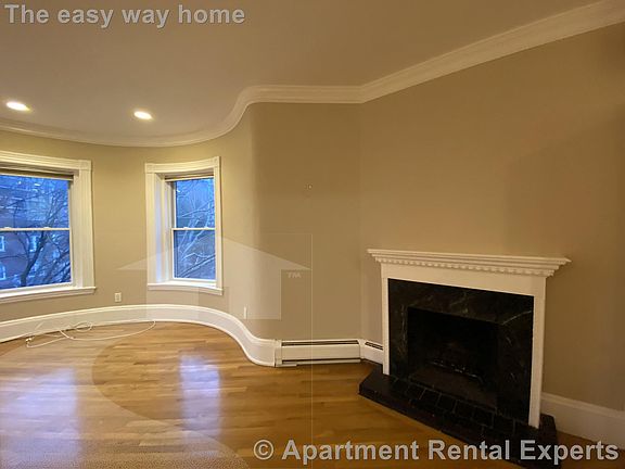 3rd image of 33 Longwood Ave #33