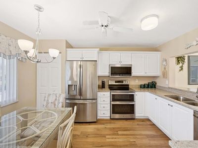 700 Saratoga CIR #B204, Naples, FL, 34104