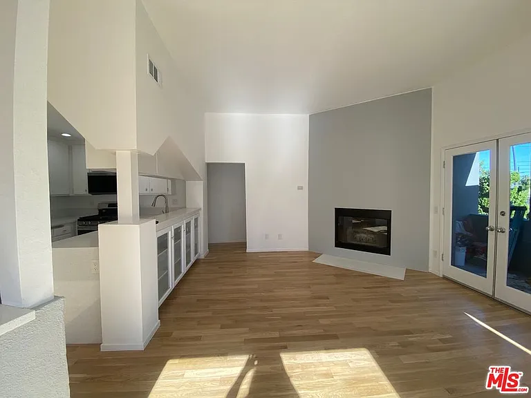 2207 Brenta Pl #6 — Photo 5