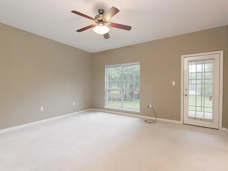 45 Franklin Pl — Photo 9