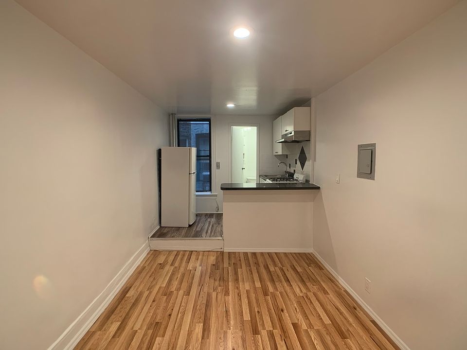 1st image of 4125 48th St APT 6