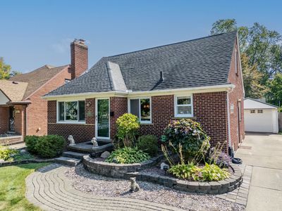 2786 Manchester Rd, Birmingham, MI, 48009