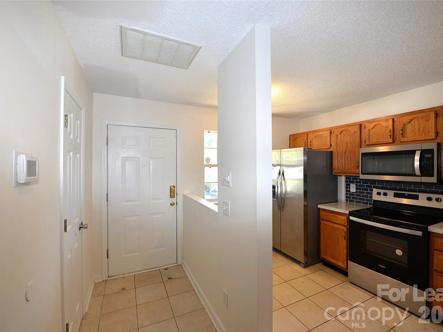 2 bed, 2.5 bath, 544 sqft, $1,350 — Photo 3