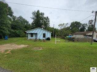 157 E Pond St, Century, FL 32535