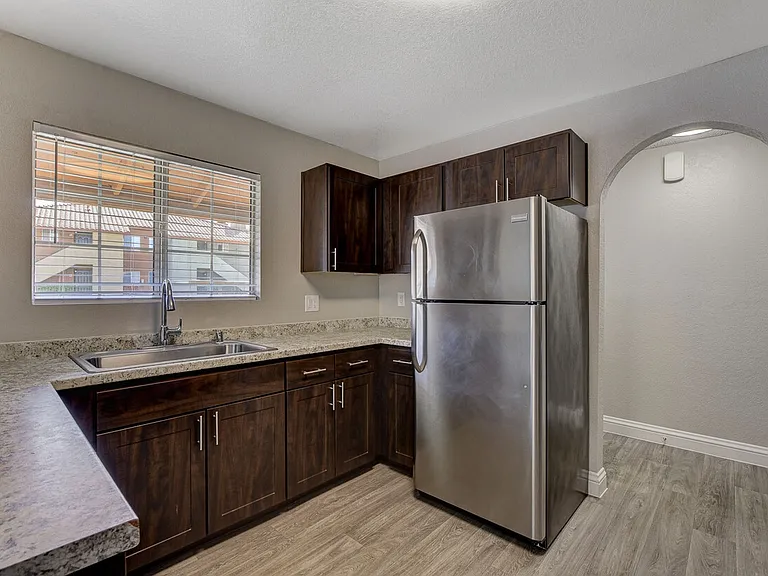 Mariposa Flats Apartments — Photo 3