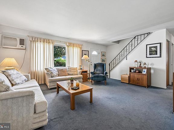 4th image of 57 Pond Ln