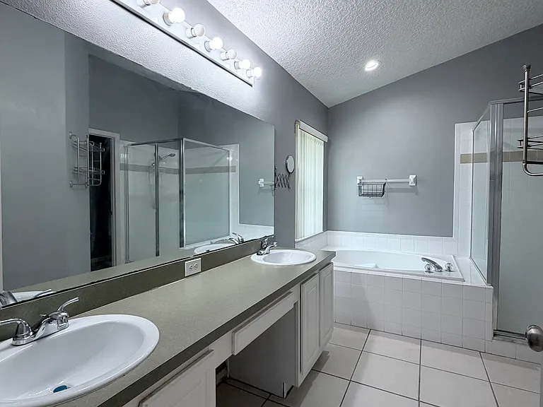 10808 Flycast Cir — Photo 11