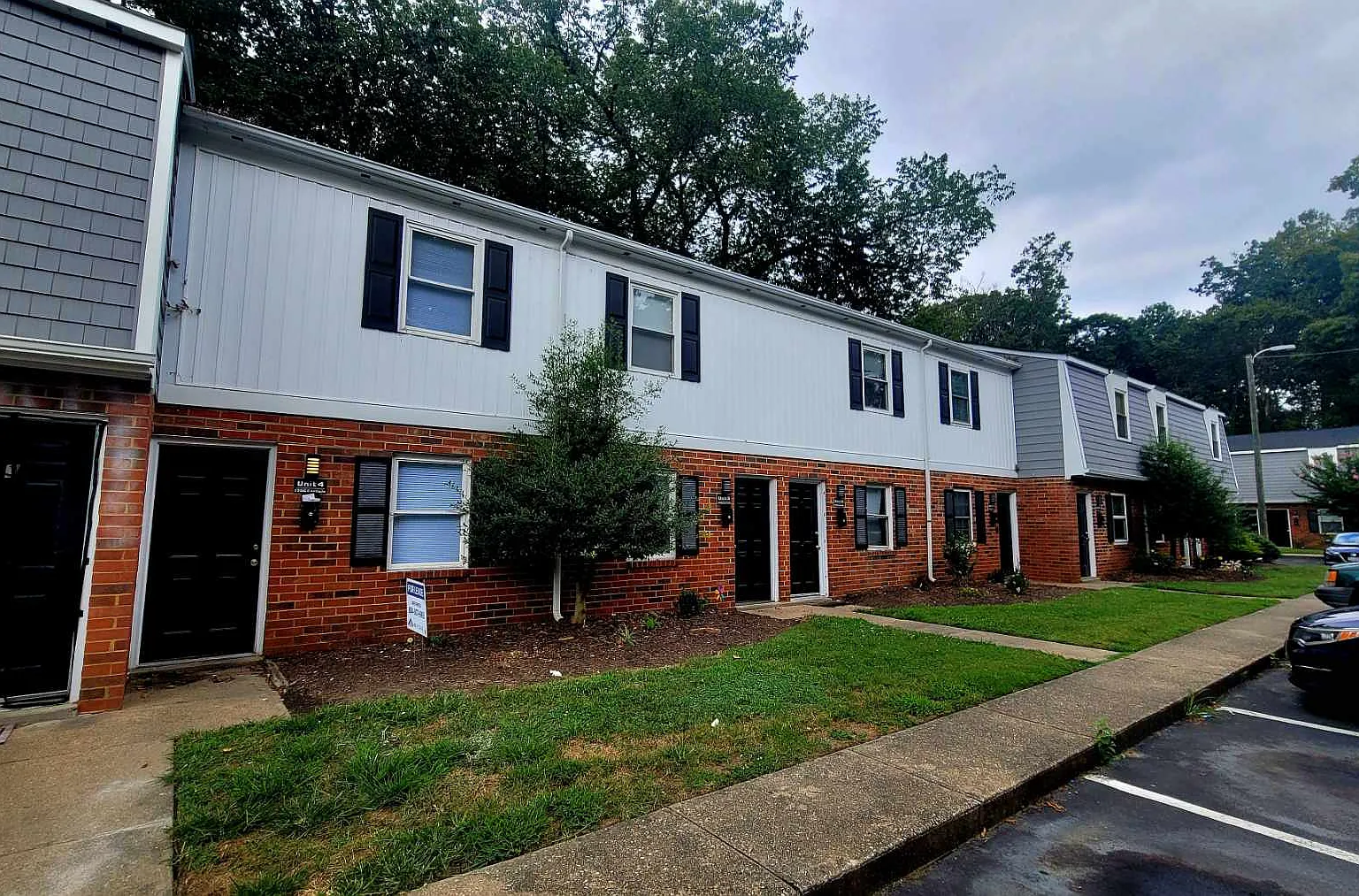2 bed, 900 sqft, $1,295 — Photo 2