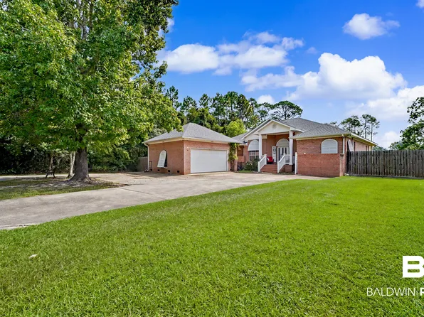 8905 Bay Point Dr, Elberta, AL 36530