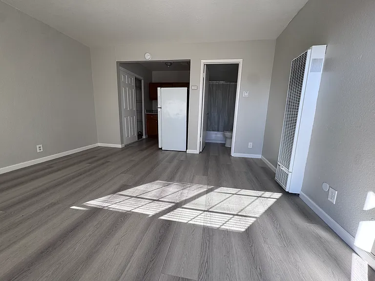 7975 Macarthur Blvd #25 — Photo 6