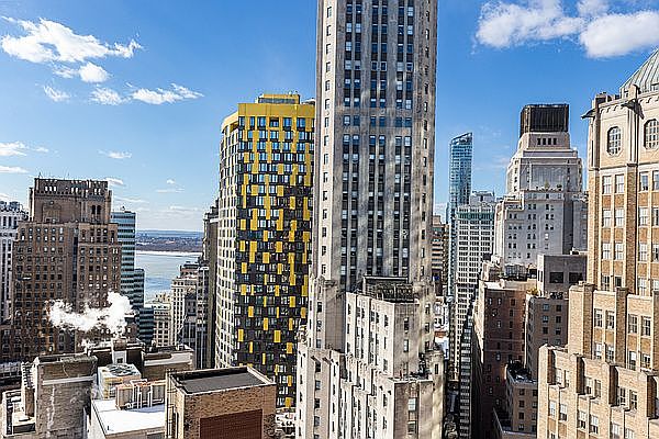 1st image of 75 Wall St APT 35G