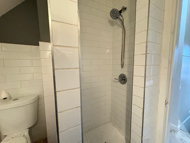 176 Garfield Ave #1 — Photo 5