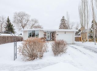 11519 37a Ave NW, Edmonton, AB T6J 0J6