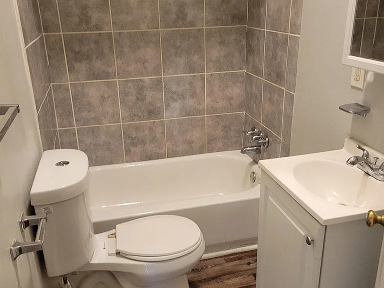 607 Swede St #3 — Photo 4
