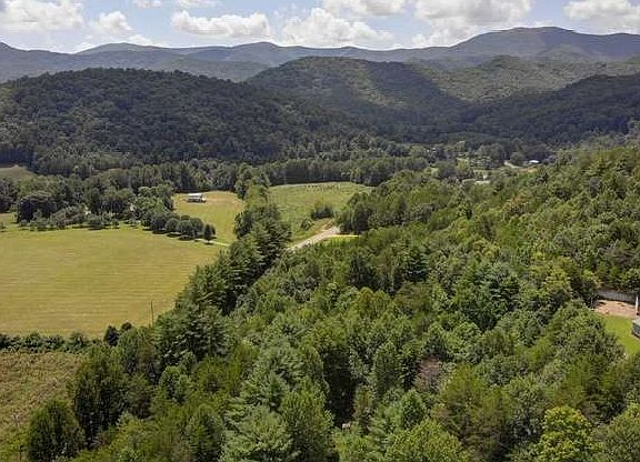 4th image of 1294 Russell Scenic Hwy