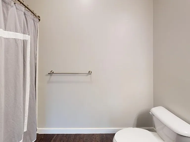 Red44 Luxury Apartments | Specials Available — Photo 64