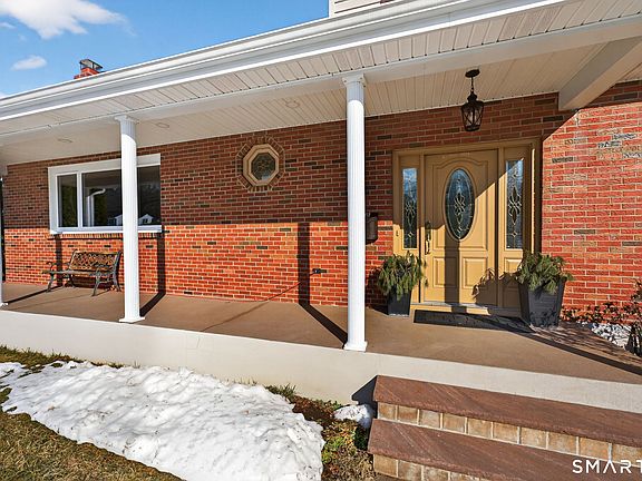 4th image of 48 Ridge Crest Circle