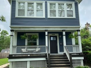 1566 Dewey Ave APT 2F, Evanston, IL 60201