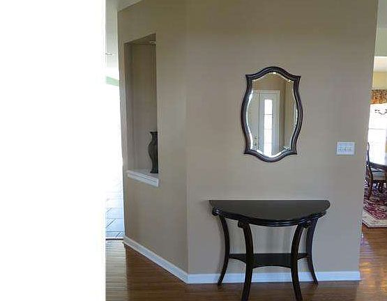5th image of 218 Hazel Dr