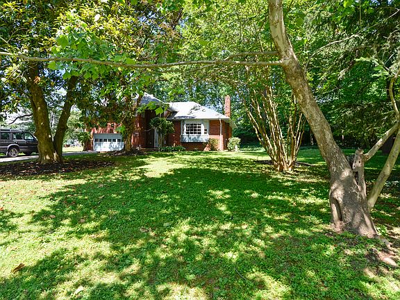 2nd image of 5905 Bradley Blvd