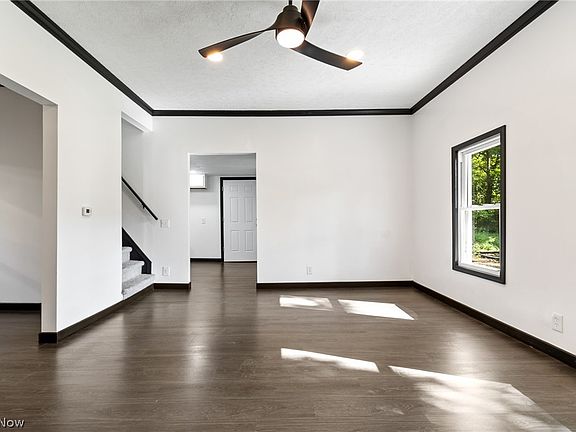 4th image of 103 W Miller Ave