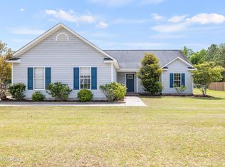 400 Arabian Ln, Swansboro, NC 28584