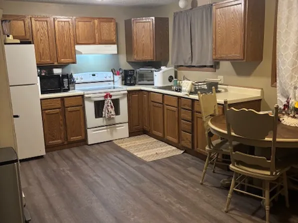 207 Park St #B, Star Prairie, WI 54026