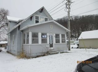 202 High St, Bellevue, IA 52031