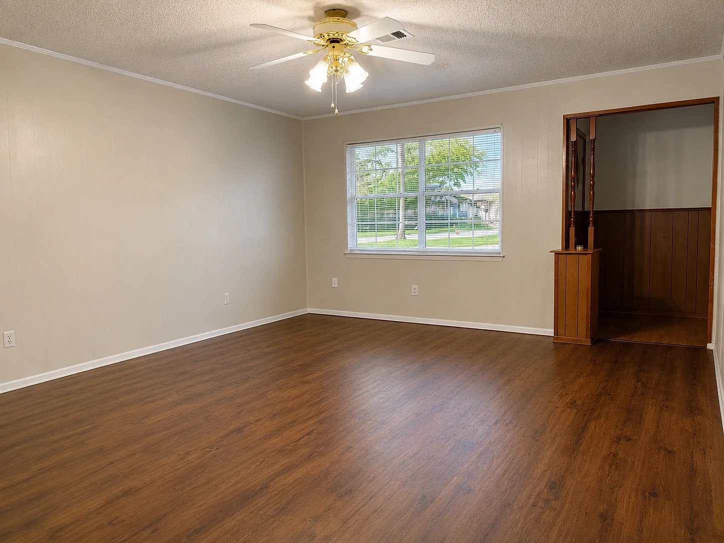 2 bed, 1.5 bath, 1121 sqft, $1,445 — Photo 3