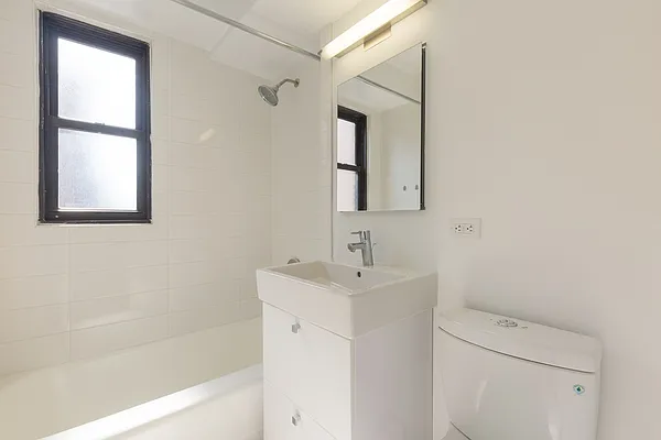 Rented by Stonehenge NYC LLC | media 4