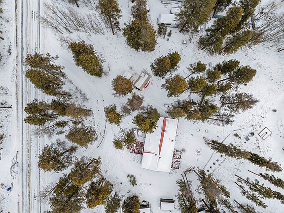 4th image of 1460 Mountain View Drive