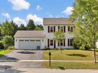 204 Georgetown Dr, Cary, IL 60013