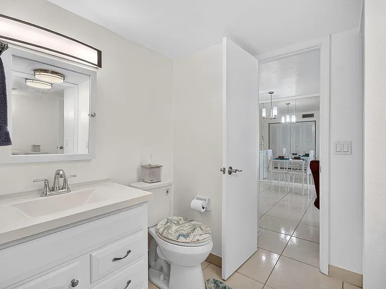 550 SW 2nd Ave #125 — Photo 36