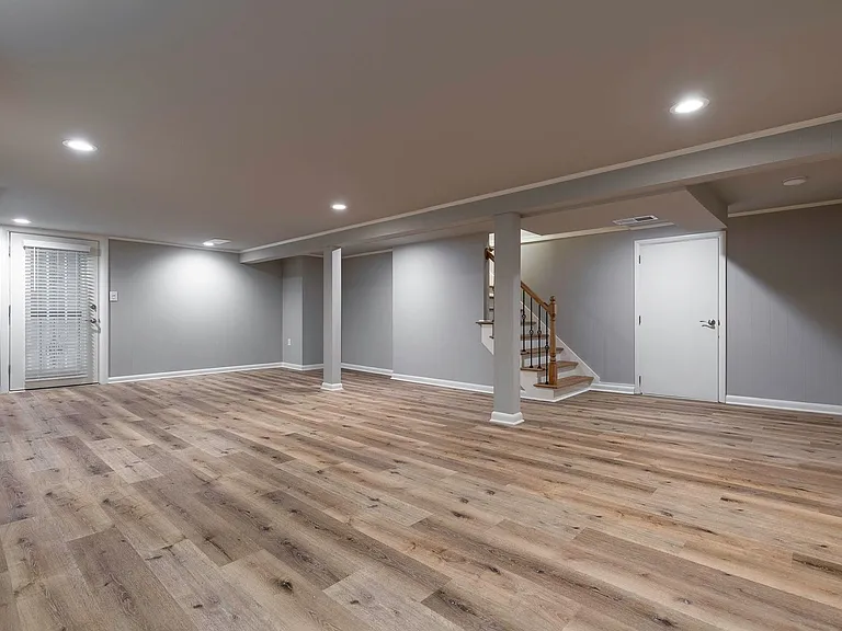 1819 Fleming Rd — Photo 30
