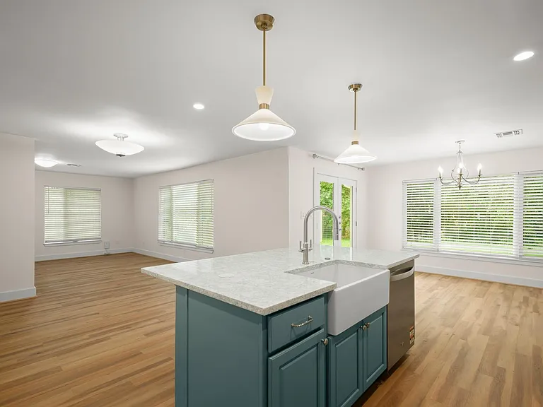 3808 Tonkawa Trl — Photo 5