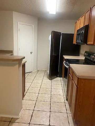 2217 Teddy Roosevelt Dr — Photo 3