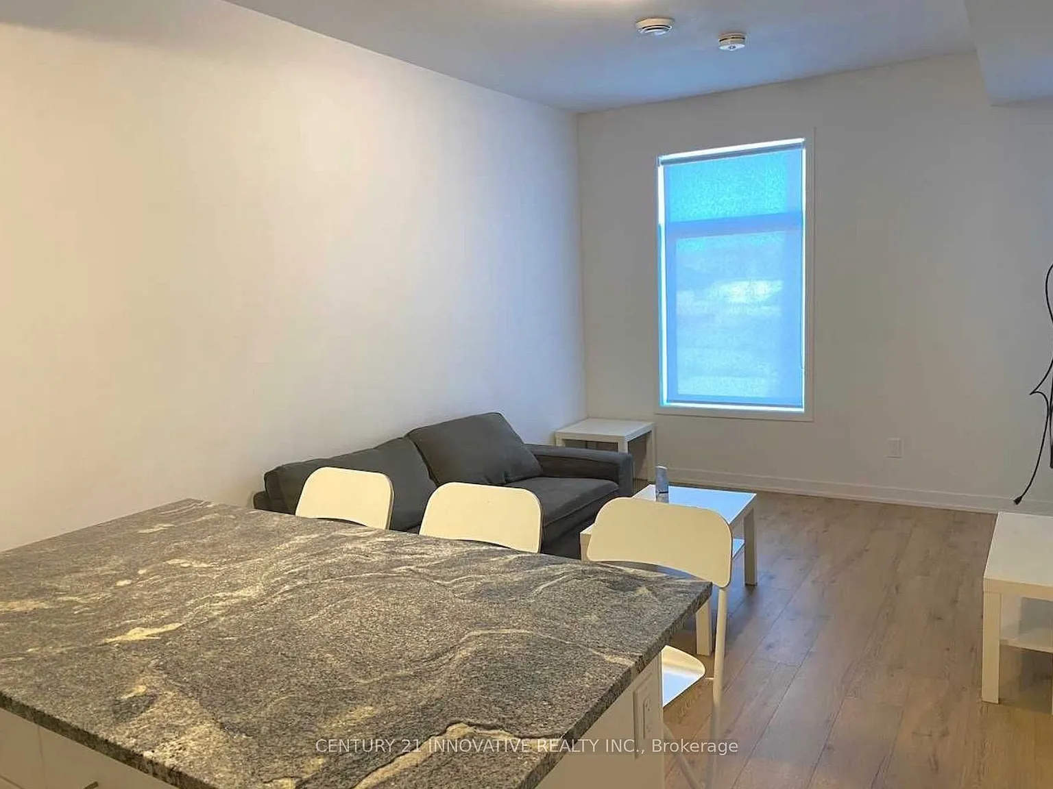 1 bed, $1,000 — Photo 3