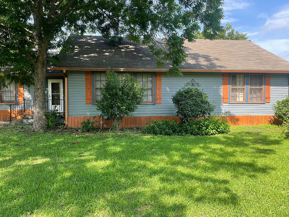 2nd image of 103 S Strauss Dr