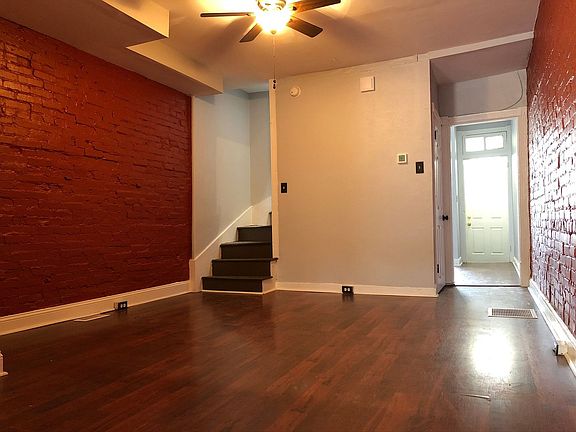 3rd image of 3242 Barclay St