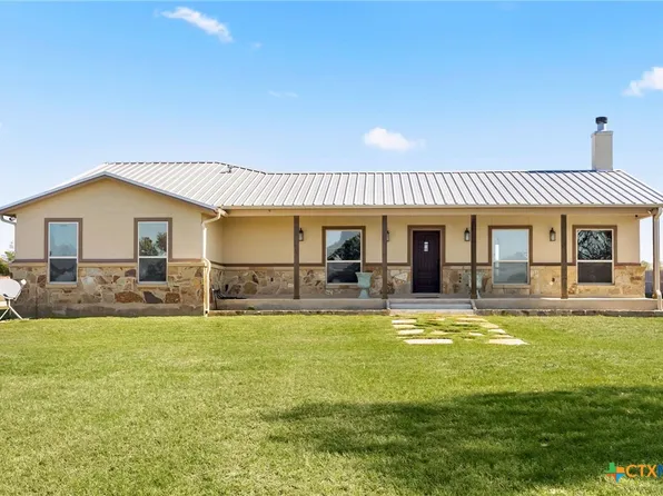 381 Schneider Rd, Seguin, TX 78155