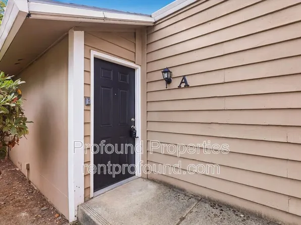 12225 SW Gingham Ln APT A, Beaverton, OR 97008