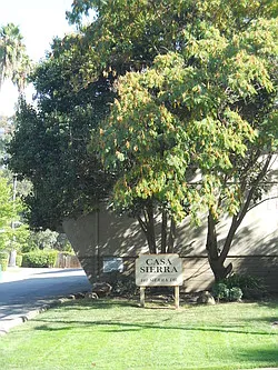 Garden setting close to downtown amenities