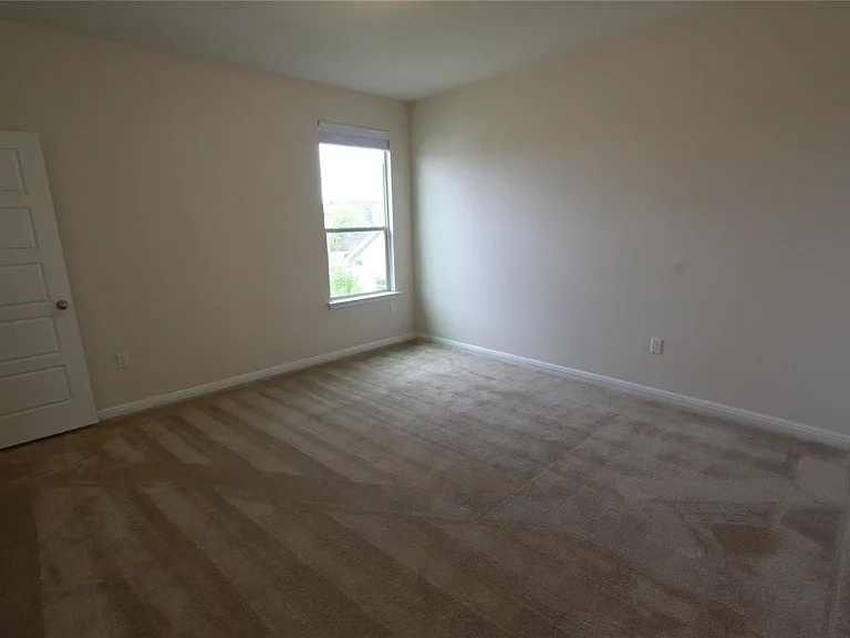 9304 Lost Bridge Ln — Photo 29