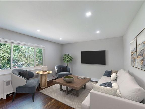 2nd image of 260 S 11th Ave #10936263