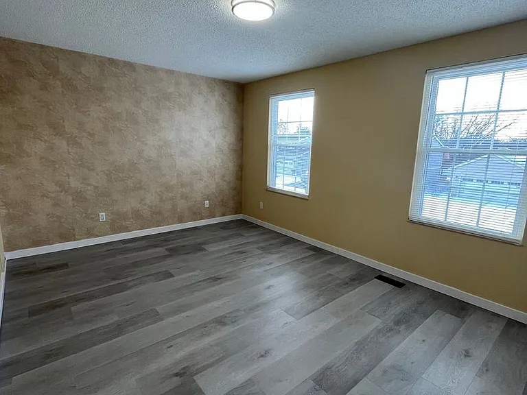 2934 Badger Dr — Photo 23