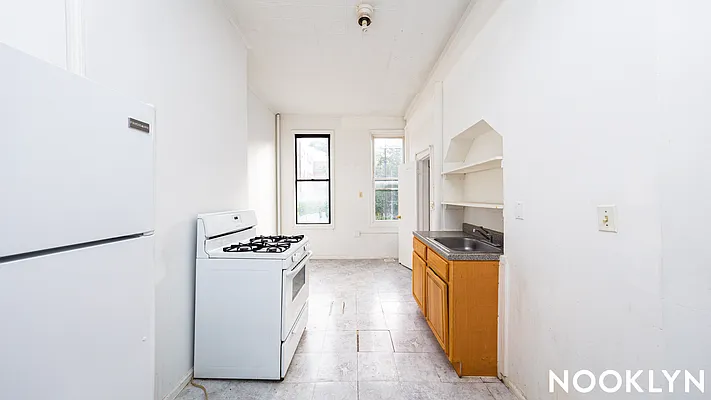 Rented by Nooklyn NYC LLC | media 18