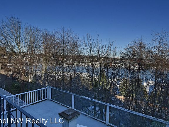 2nd image of 2514 Dexter Ave N APT 3