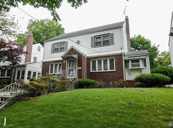3rd image of 677 Lake St #679