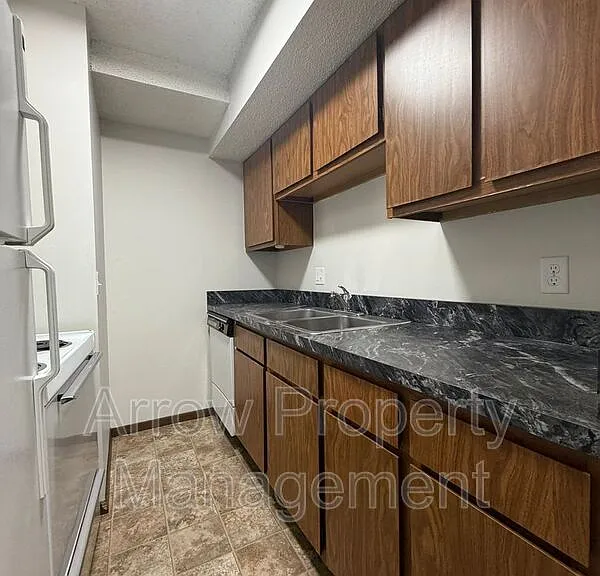 1411 D St #9 — Photo 3